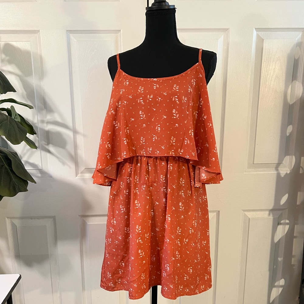 Summer Lovin’ Red Orange Floral Print Ruffle V-Back Mimi Chica Floral Dress Sz L